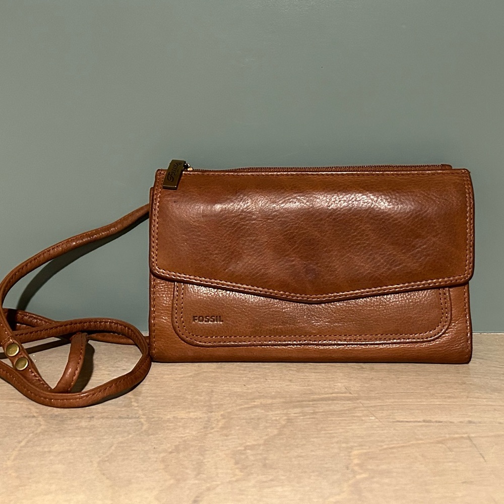 Fossil Vintage Brown Leather Convertible Crossbody